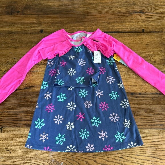NWT Toddler Girls' Snowflake 'Doll and Me' NightGown - Cat & Jack 5T, Blue/Pink - Picture 3 of 3